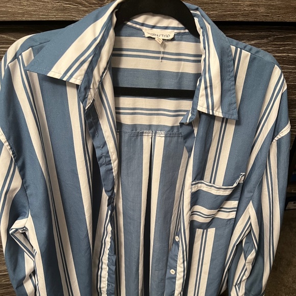 Women’s blouse - Picture 1 of 1